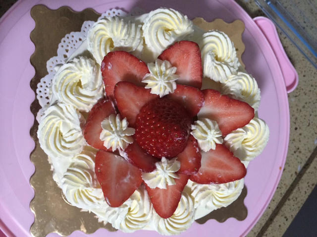 小清新草莓奶油戚风蛋糕裱花蛋糕