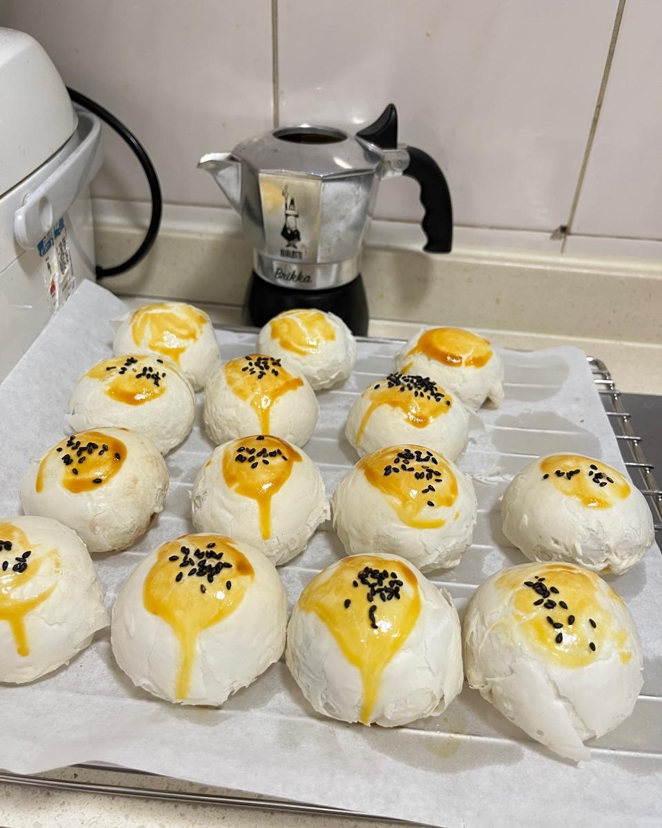 超简单 免揉 酥掉渣的蛋黄酥(超详细附全程视频)不破酥『万能酥皮』