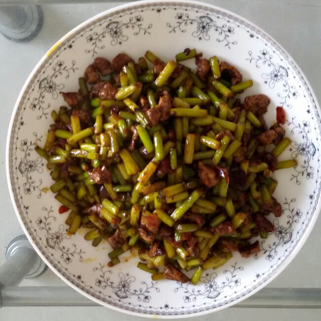 蒜苔炒肉