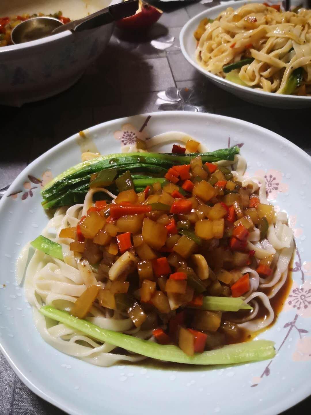 简单快手家常版炸酱面