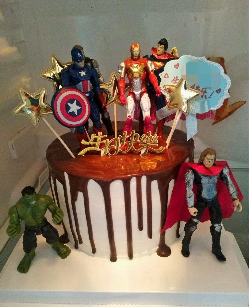 巧克力淋面生日蛋糕