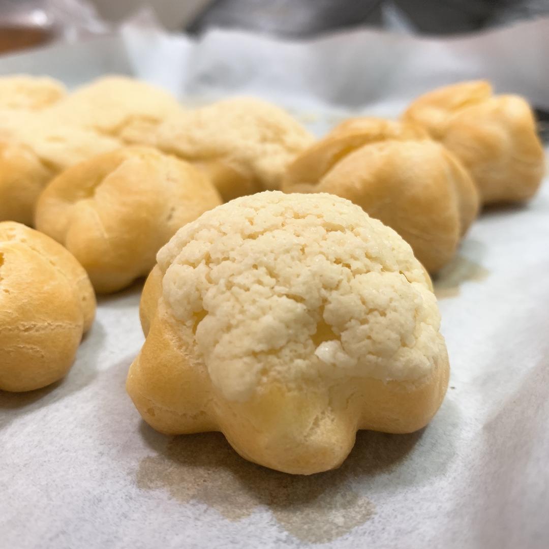 酥皮奶油泡芙--#皮黑森林#