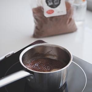 [再也不用排队喜茶的] 自制烤布蕾黑糖波波奶茶的做法 步骤7