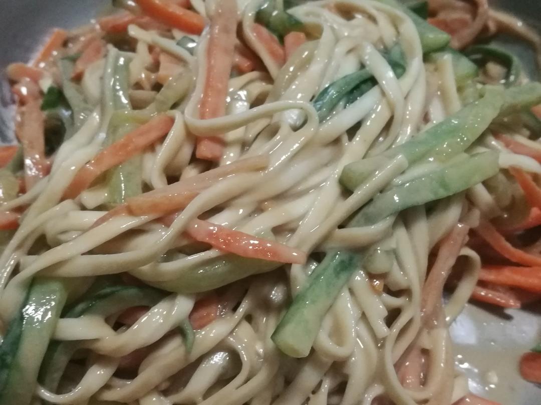 基本款麻酱凉面