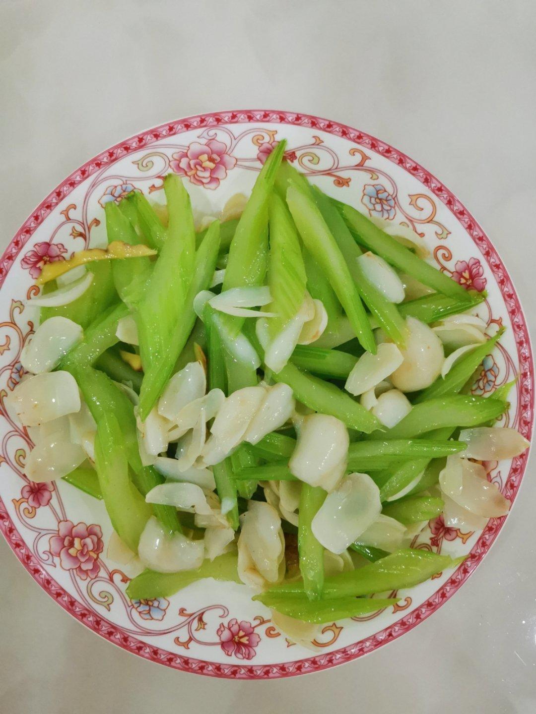 西芹炒百合怎样做到清爽又入味儿