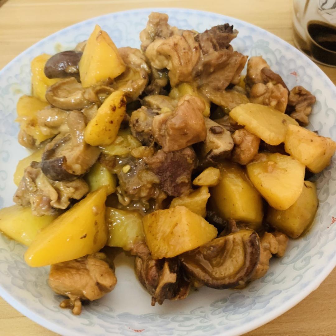 香菇土豆炖鸡块