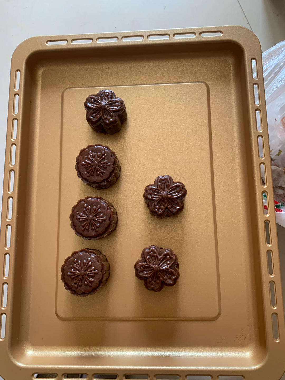 巧克力椰蓉蔓越莓月饼