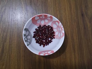 红枣红豆宝宝米粥的做法 步骤2