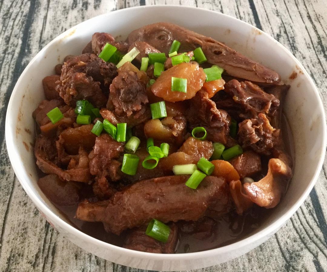 土豆焖鸭