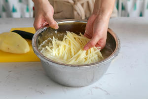 酸辣土豆丝，米醋版的做法 步骤3