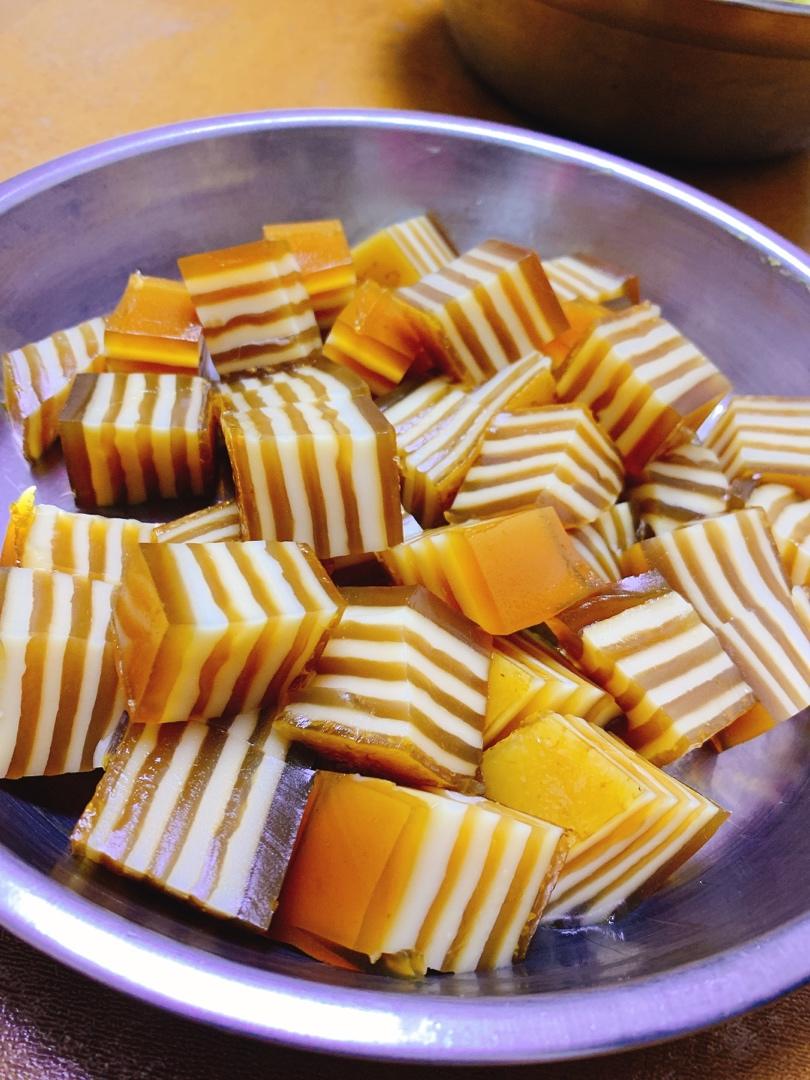 红糖椰汁千层马蹄糕