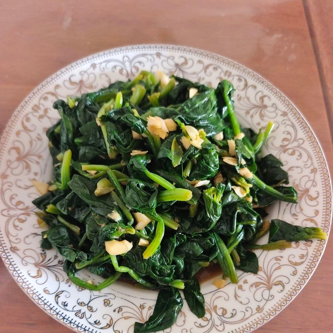 凉拌菠菜(家传秘方)