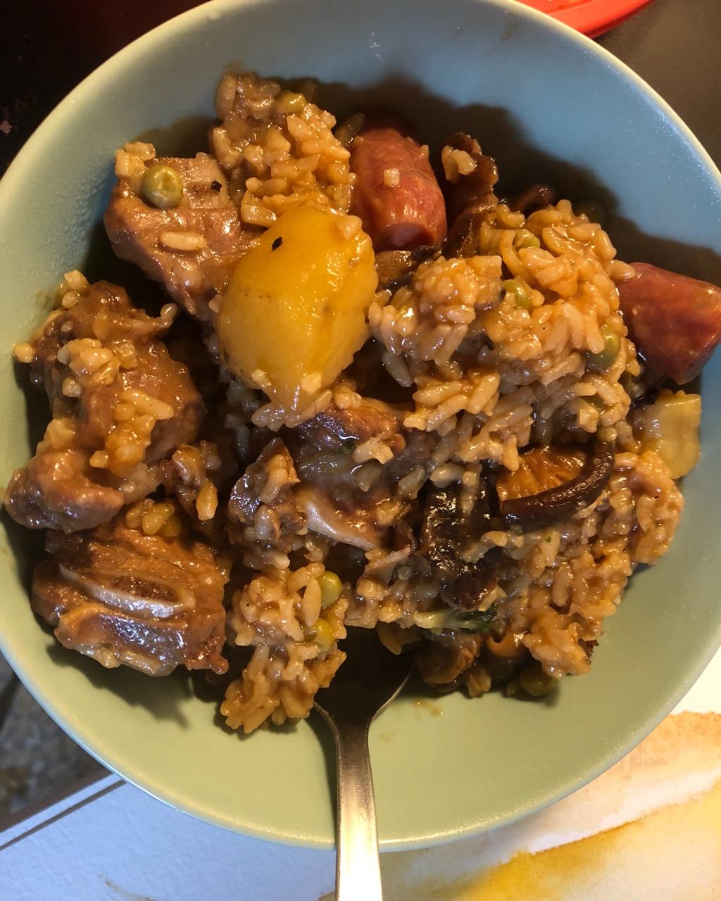 喷香排骨焖饭（爆好吃）