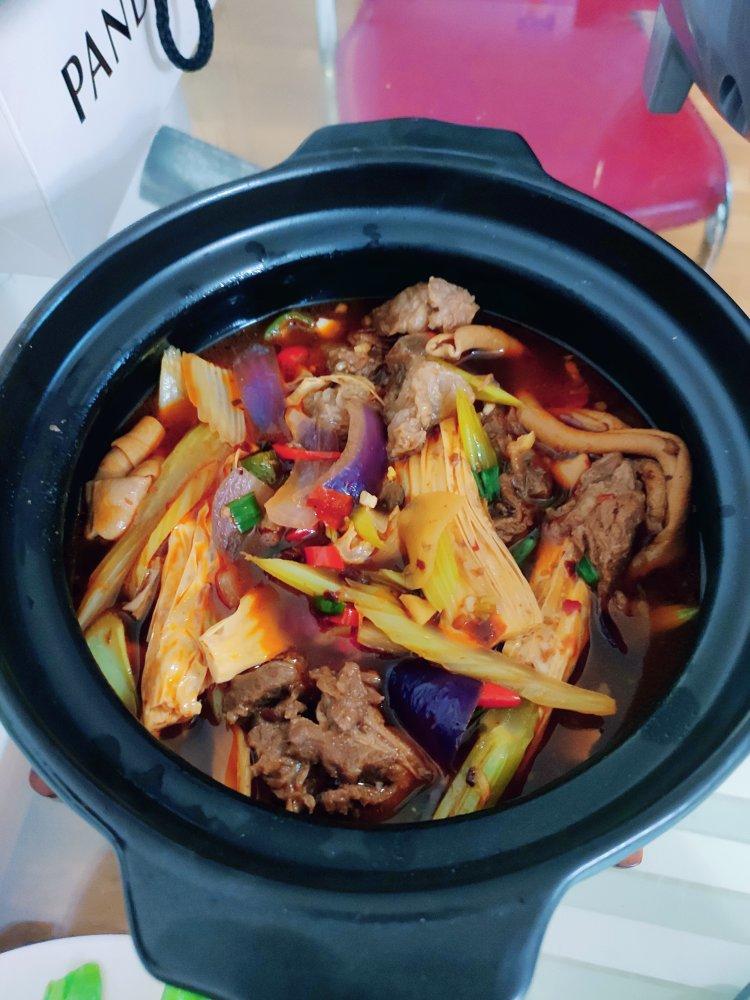 公安牛三鲜火锅