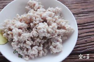 宝宝辅食：营养彩蔬肉沫小米粥的做法 步骤5