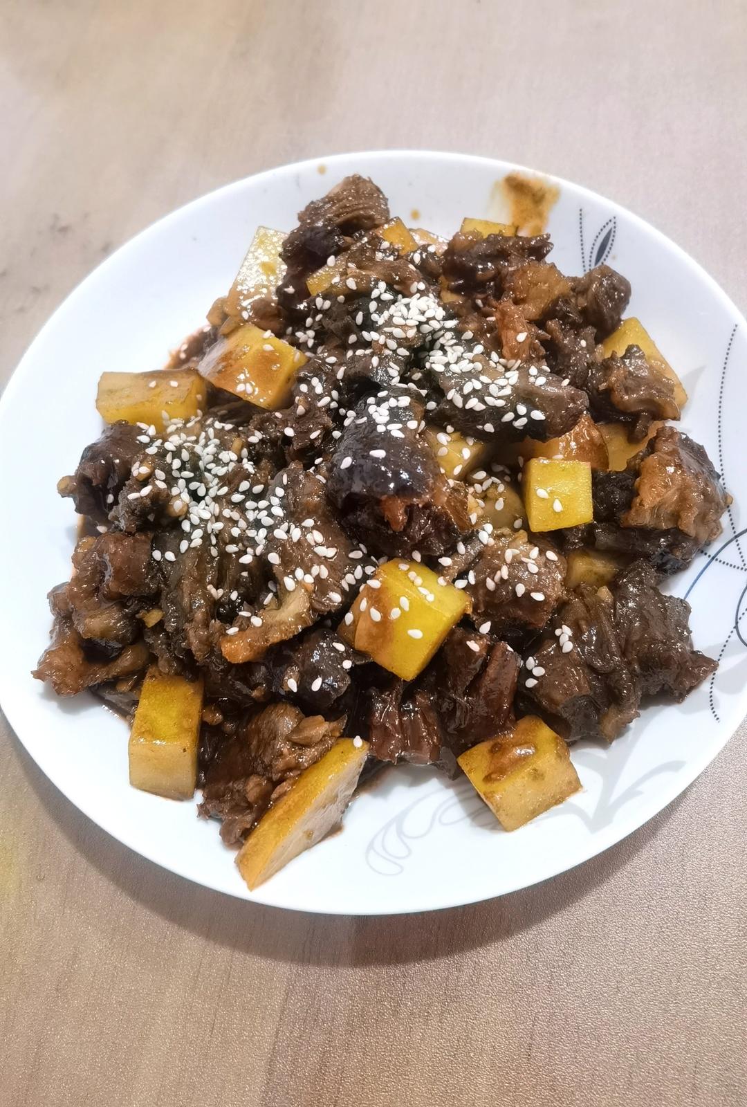 黄焖两样（黄焖牛肉）