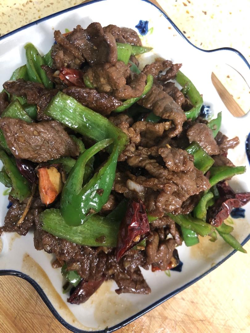 【小高姐】青椒牛肉 如何炒出嫩滑的牛肉