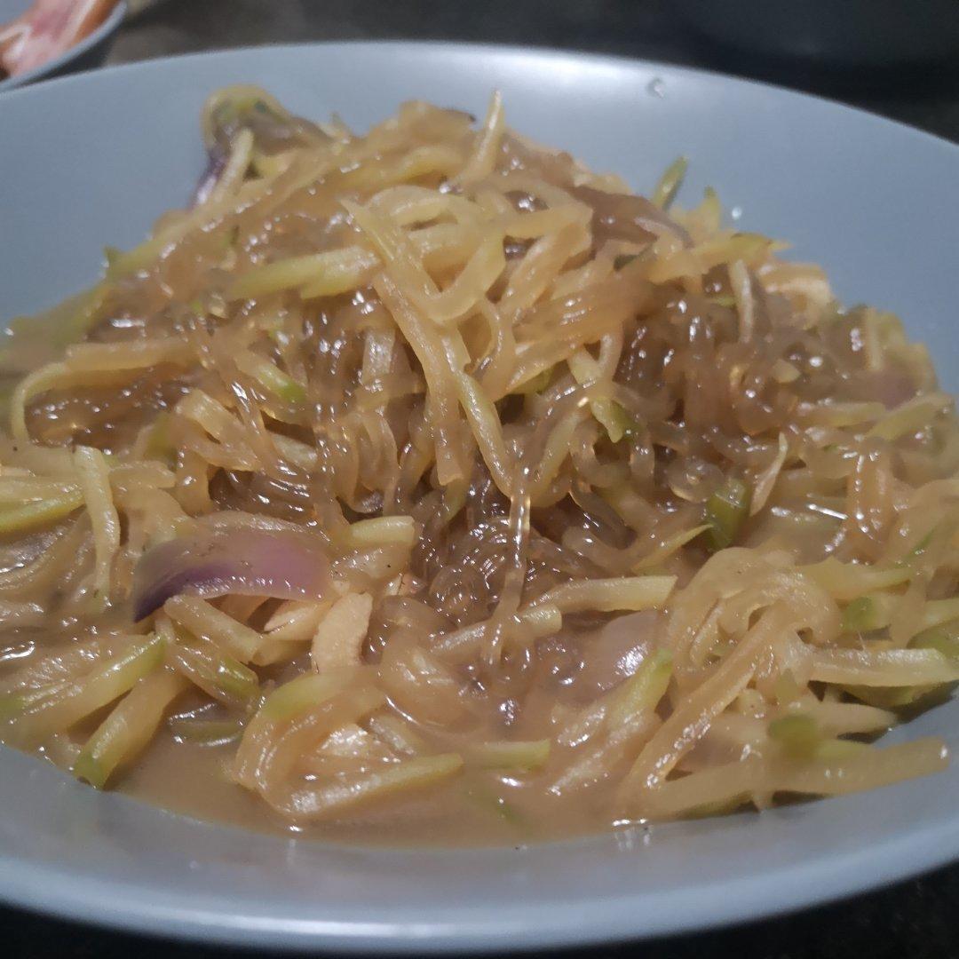 萝卜炖粉条
