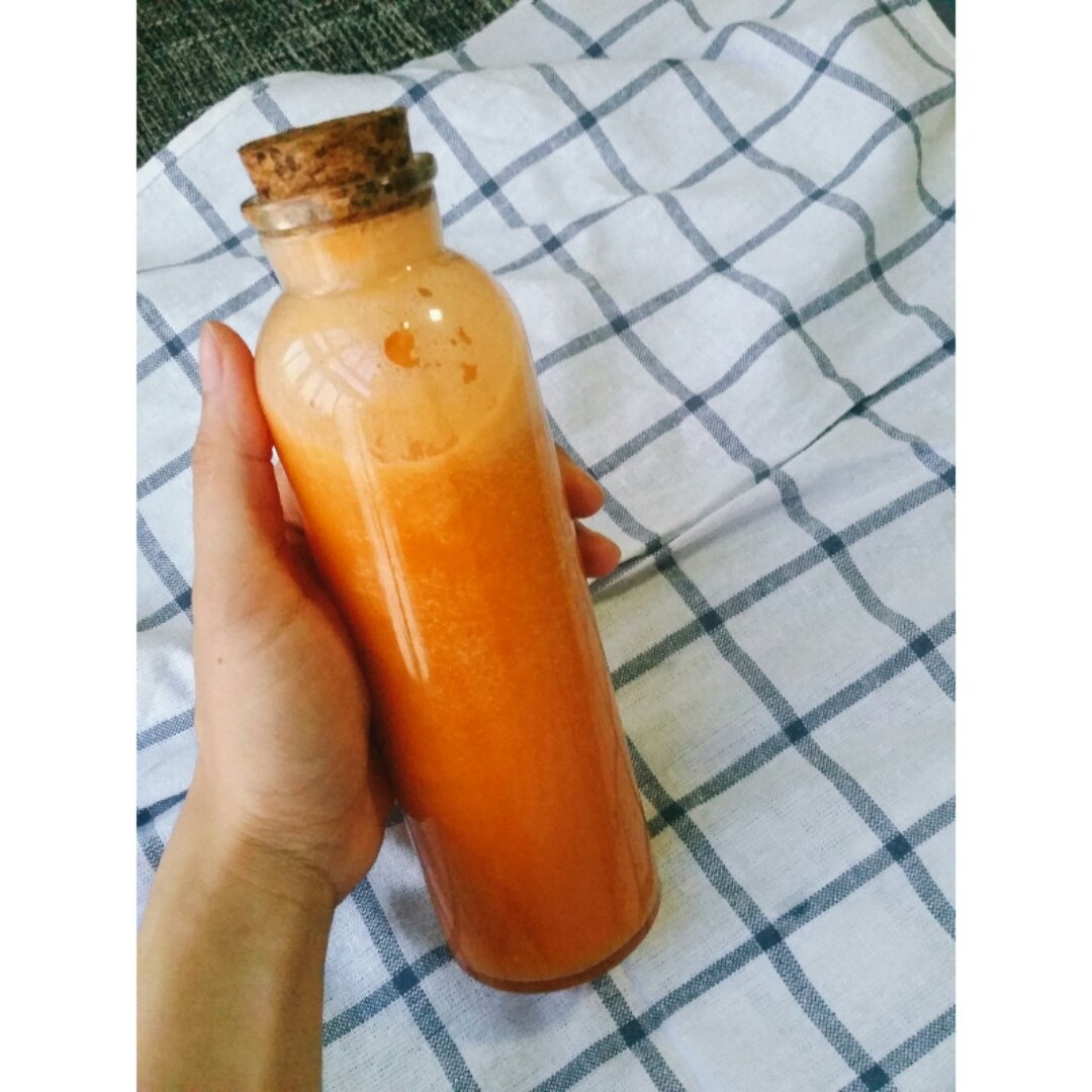 鲜榨胡萝卜汁