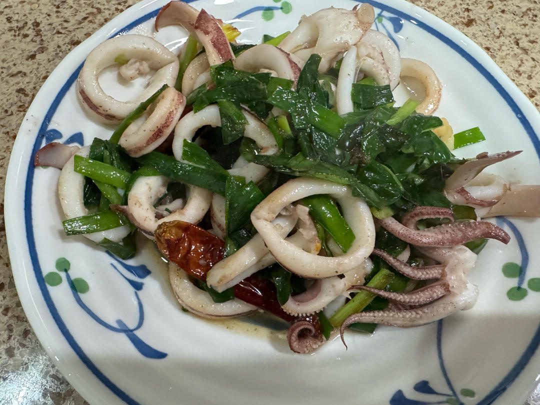 鱿鱼炒韭菜