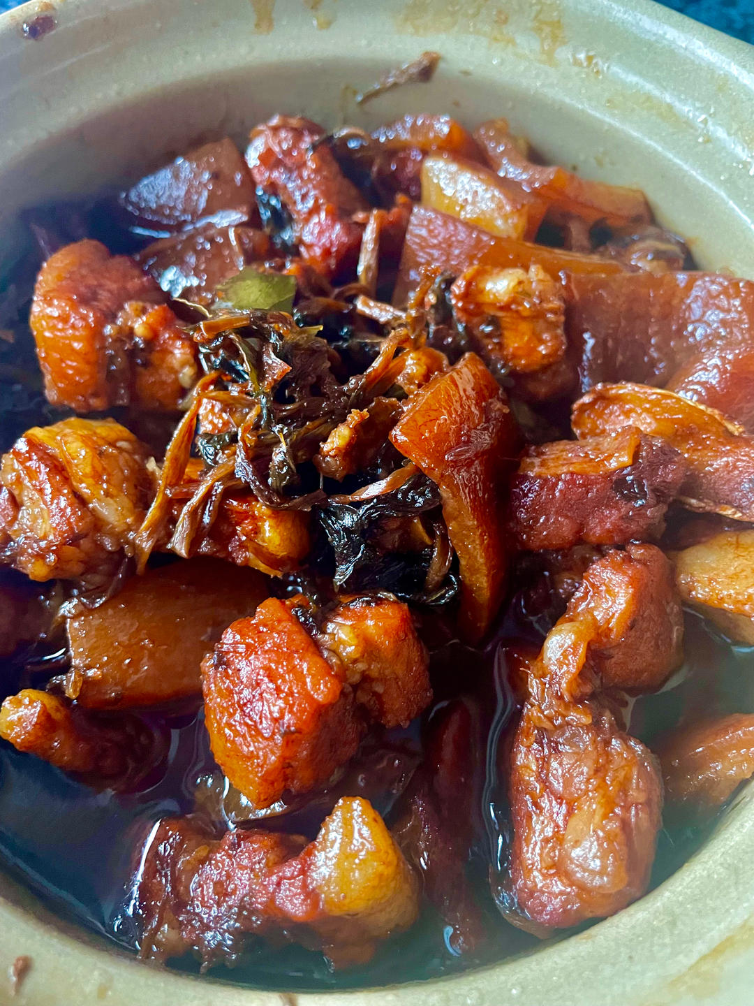 绍兴梅干菜红烧肉，汁水浓郁可以下饭无油