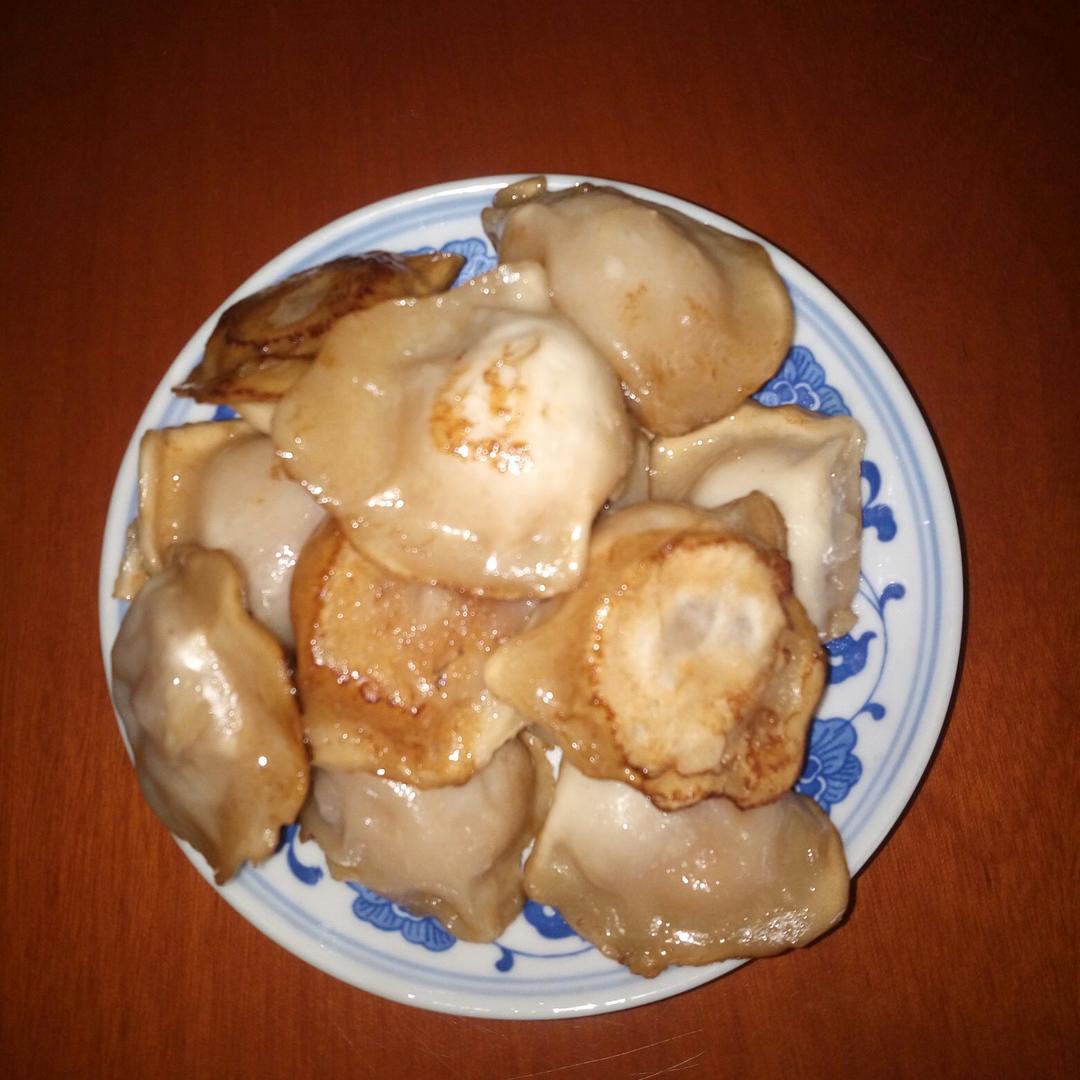 速冻水饺吃腻了吗~变锅贴吧(๑´ڡ`๑)
