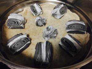 竹炭花卷--传说中的黑暗料理！的做法 步骤22