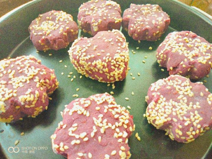 紫薯芝麻饼