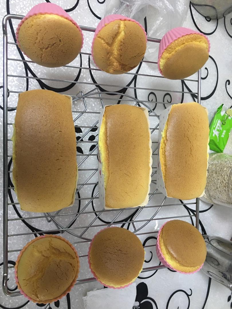 纸杯蛋糕 8寸戚风蛋糕的量