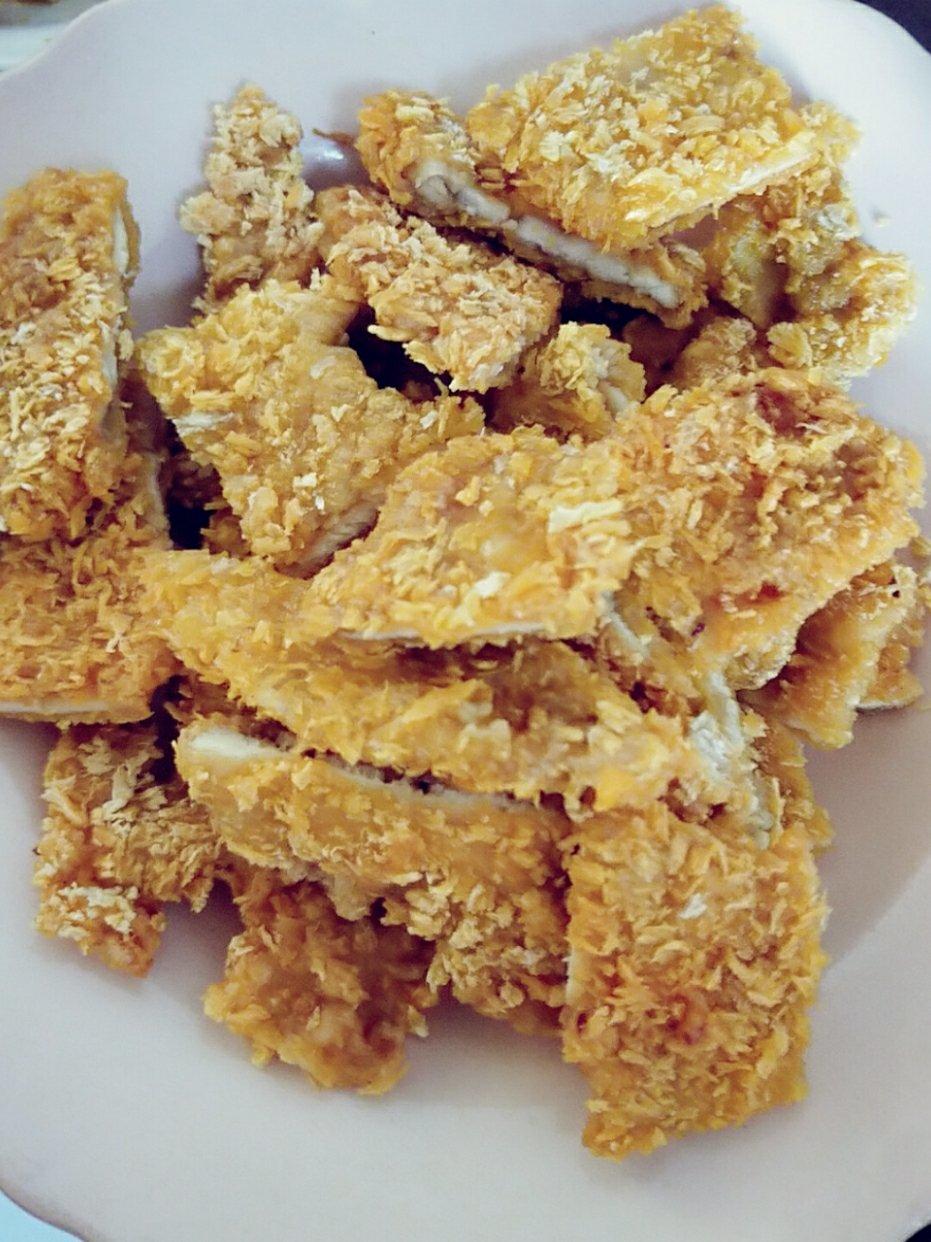 在外头吃鸡排总担心油不干净，在家自己做，健康美味 ​​​