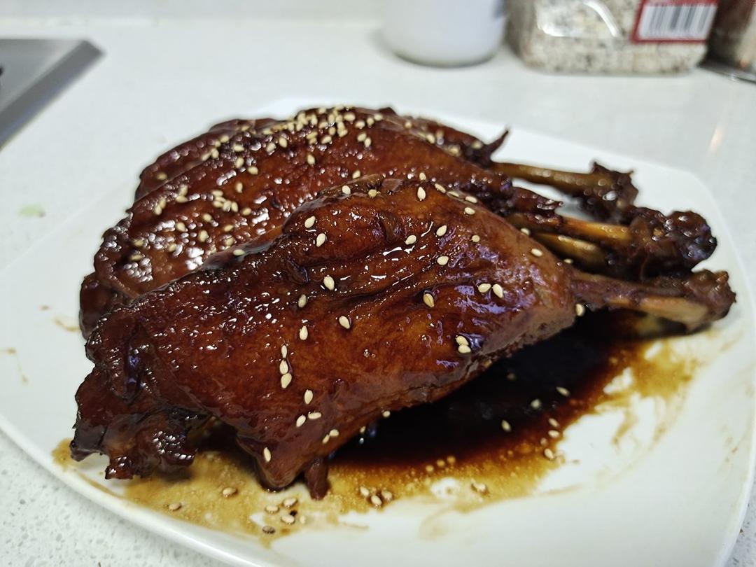 鸭腿这么做，一口气吃两个都不够😍