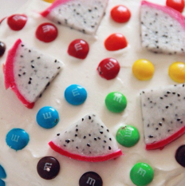 奶油水果装饰蛋糕