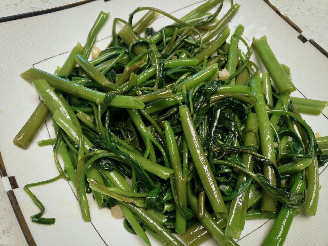 清炒空心菜