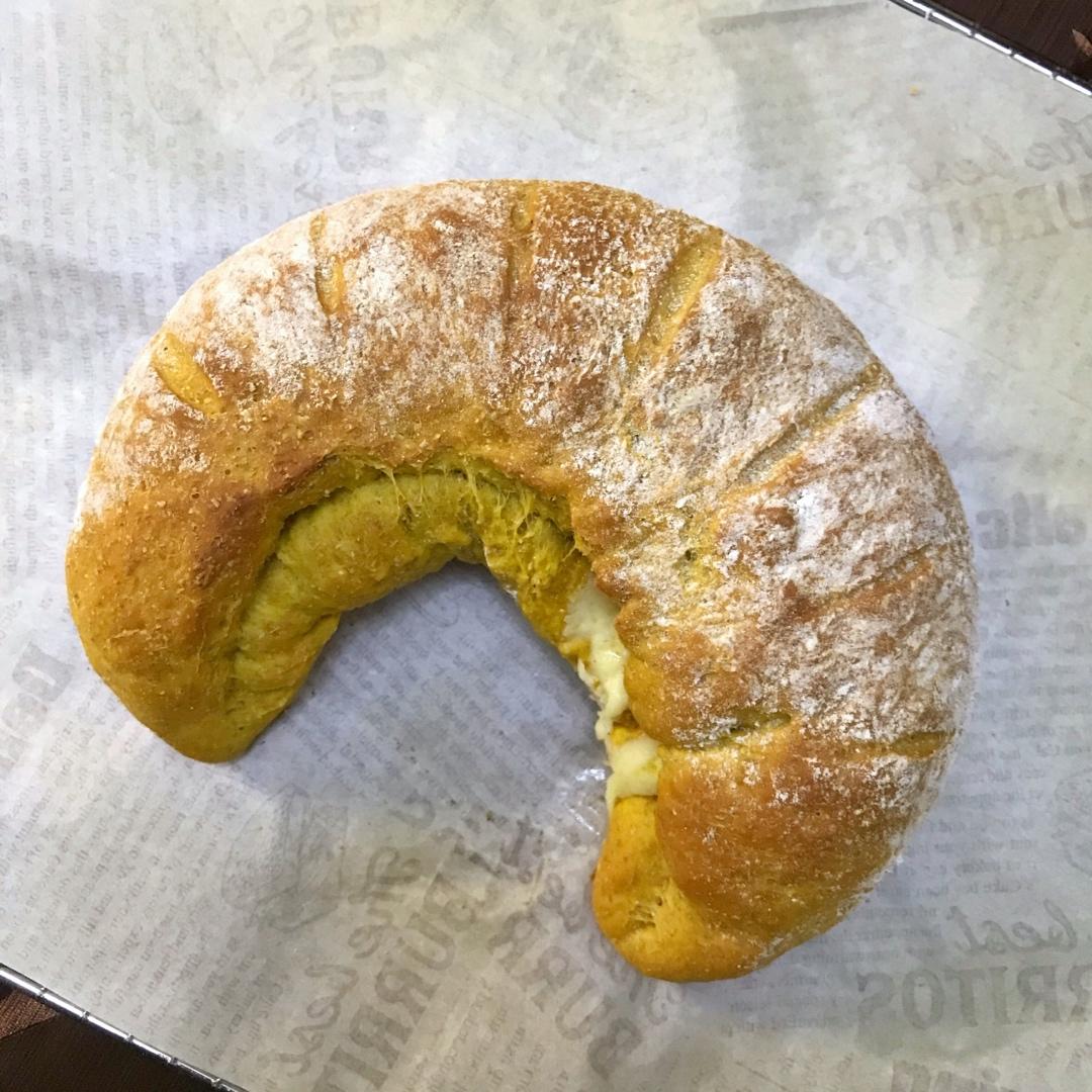 好吃到疯的南瓜奶酪软欧包