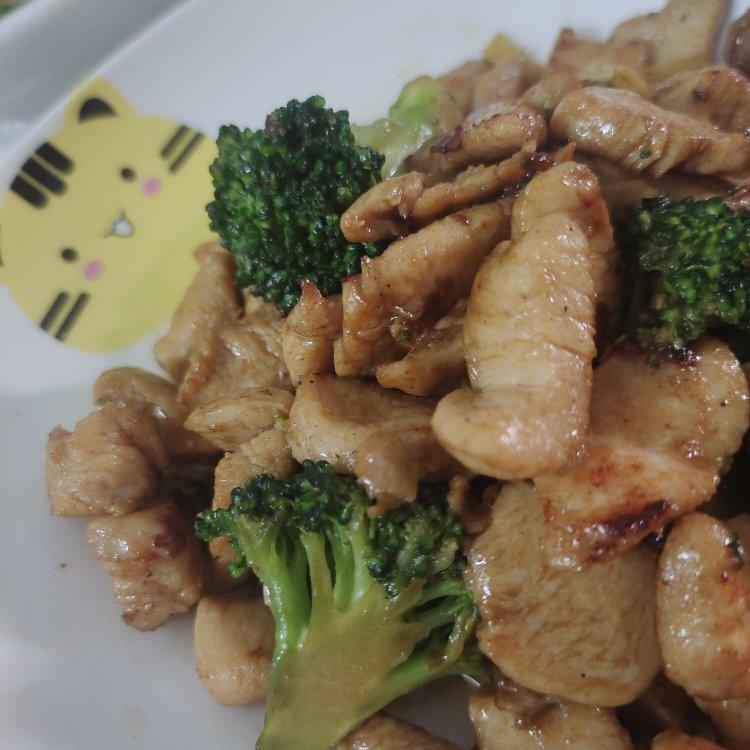 迄今为止最好吃的减肥餐，香煎鸡胸肉