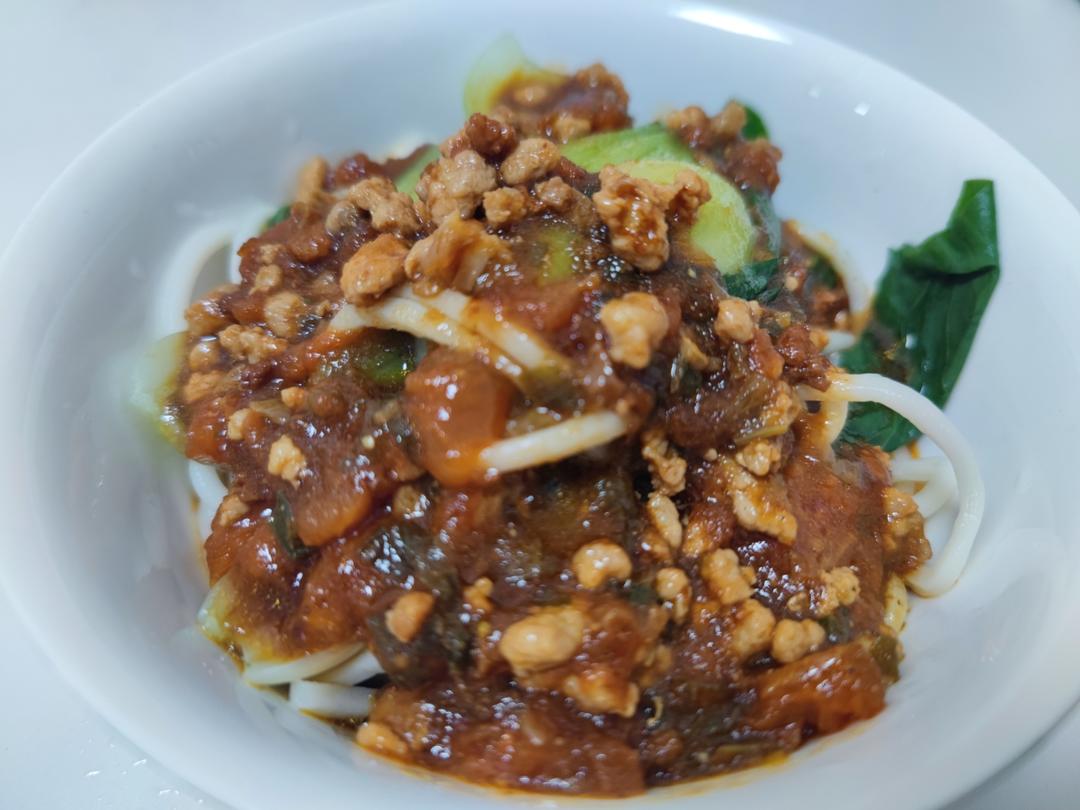 番茄肉酱拌面