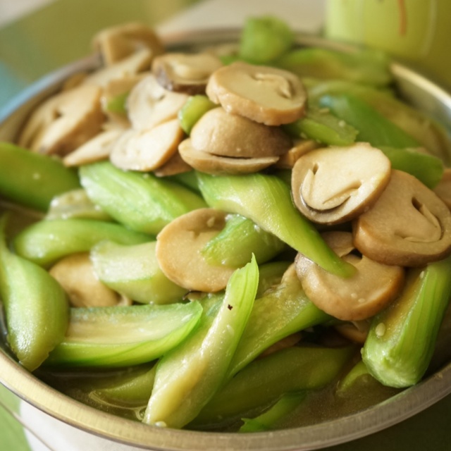香菇烧丝瓜