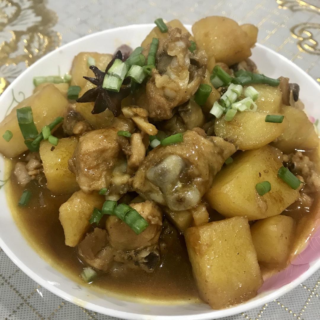 土豆炖鸡块