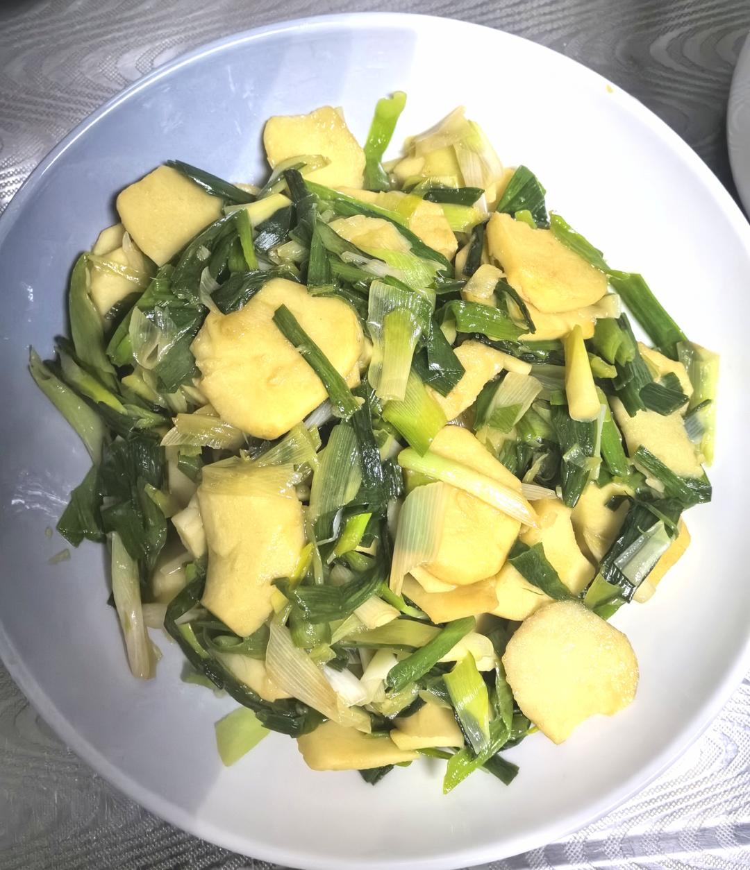 【茨菰炒大蒜】