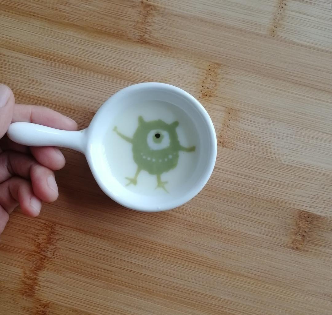 酸奶拉花❥大眼怪