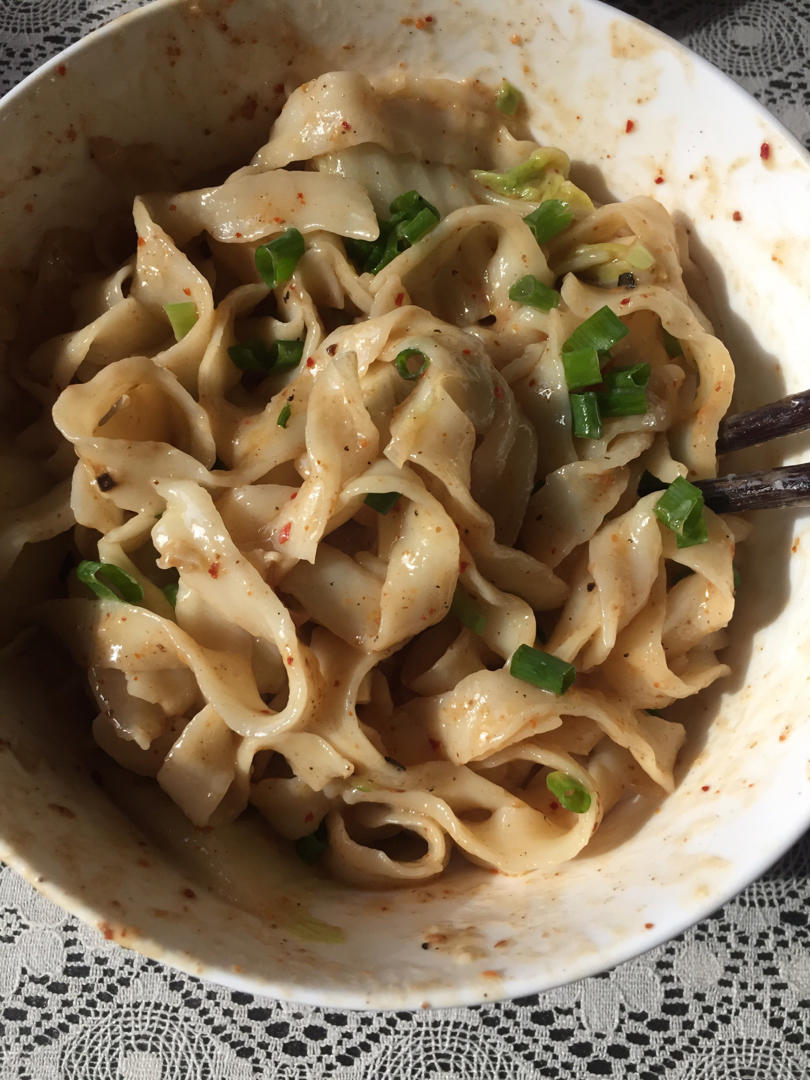 超香辣过瘾的麻酱油泼面‼️ 好吃到舔碗底儿