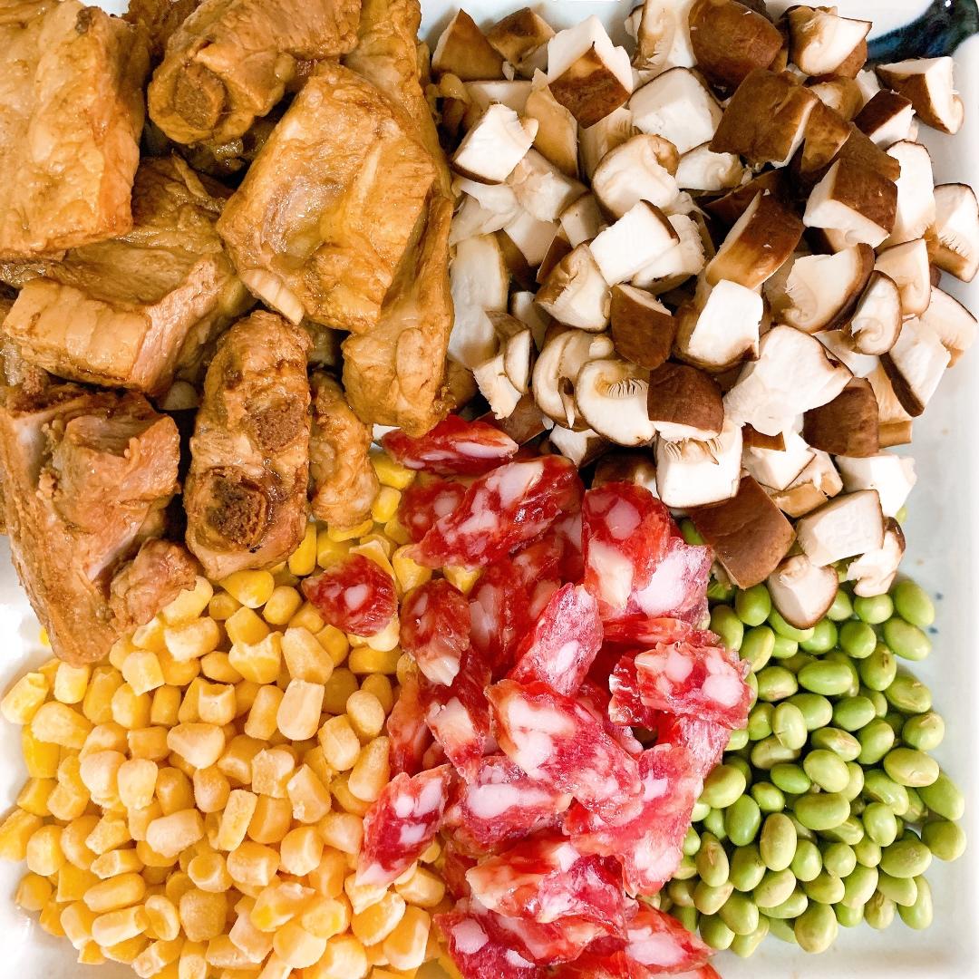 喷香排骨焖饭（爆好吃）