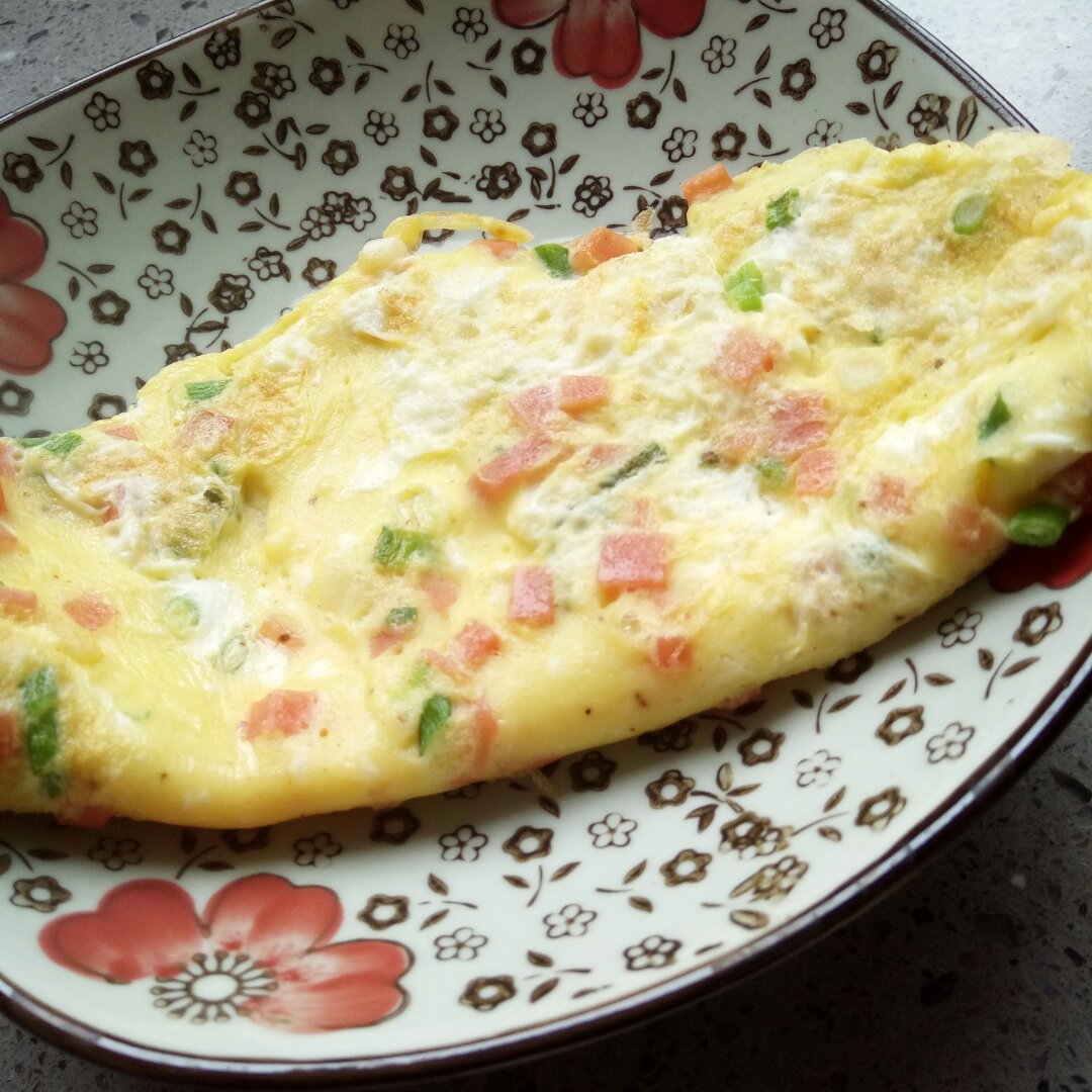 火腿肠葱花鸡蛋饼