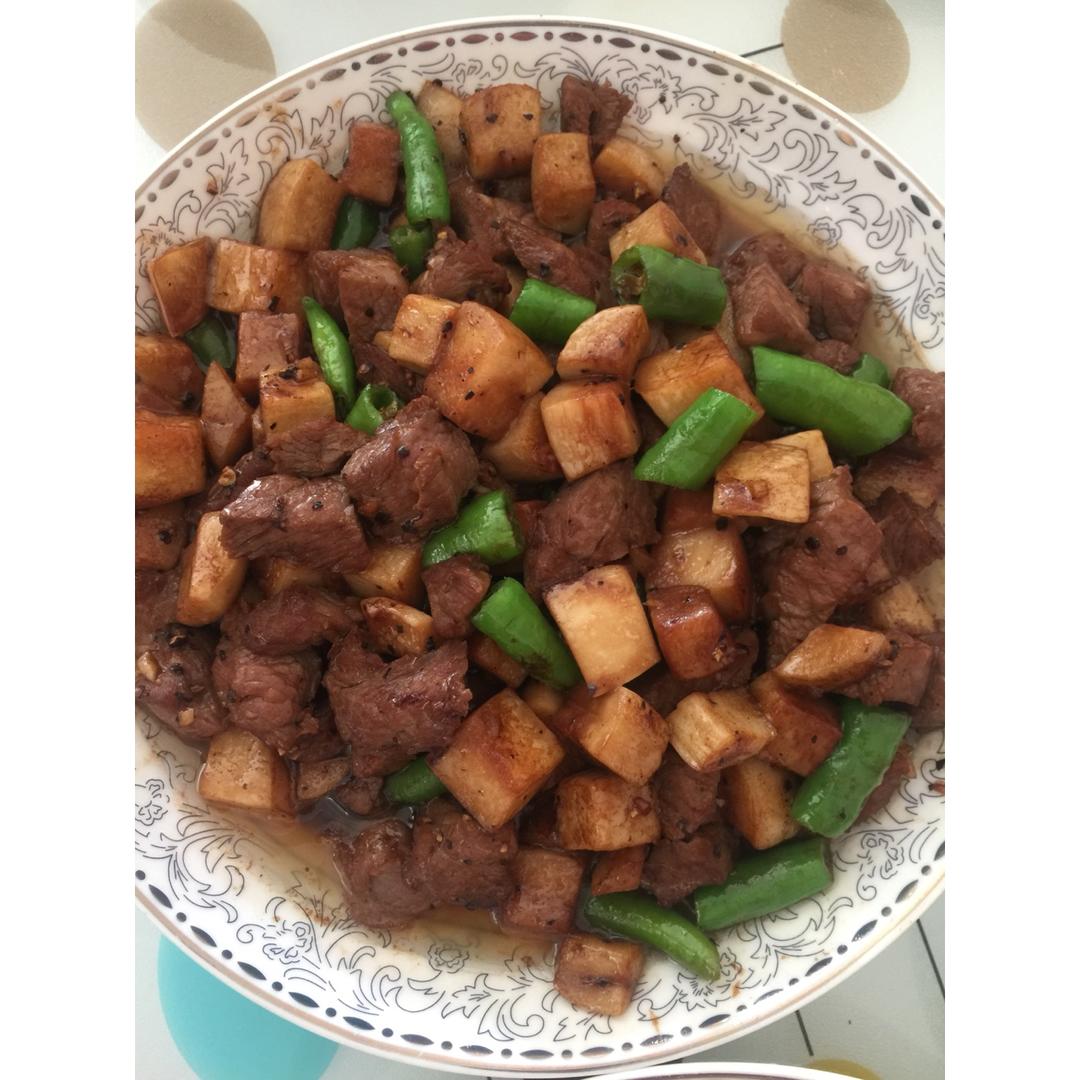 黑椒杏鲍菇牛肉粒