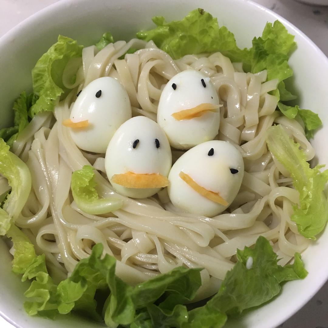 饥饿的小鸟面条