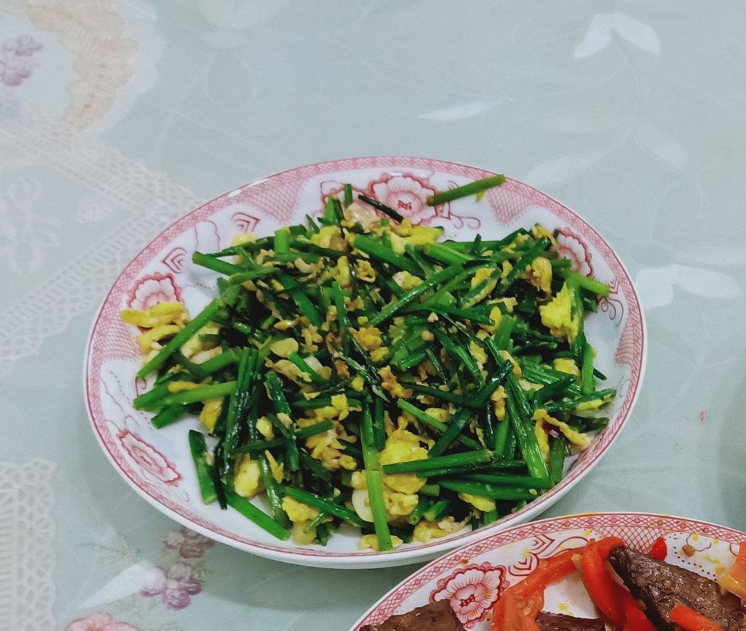 老丁的私房菜－韭黄炒鸡蛋