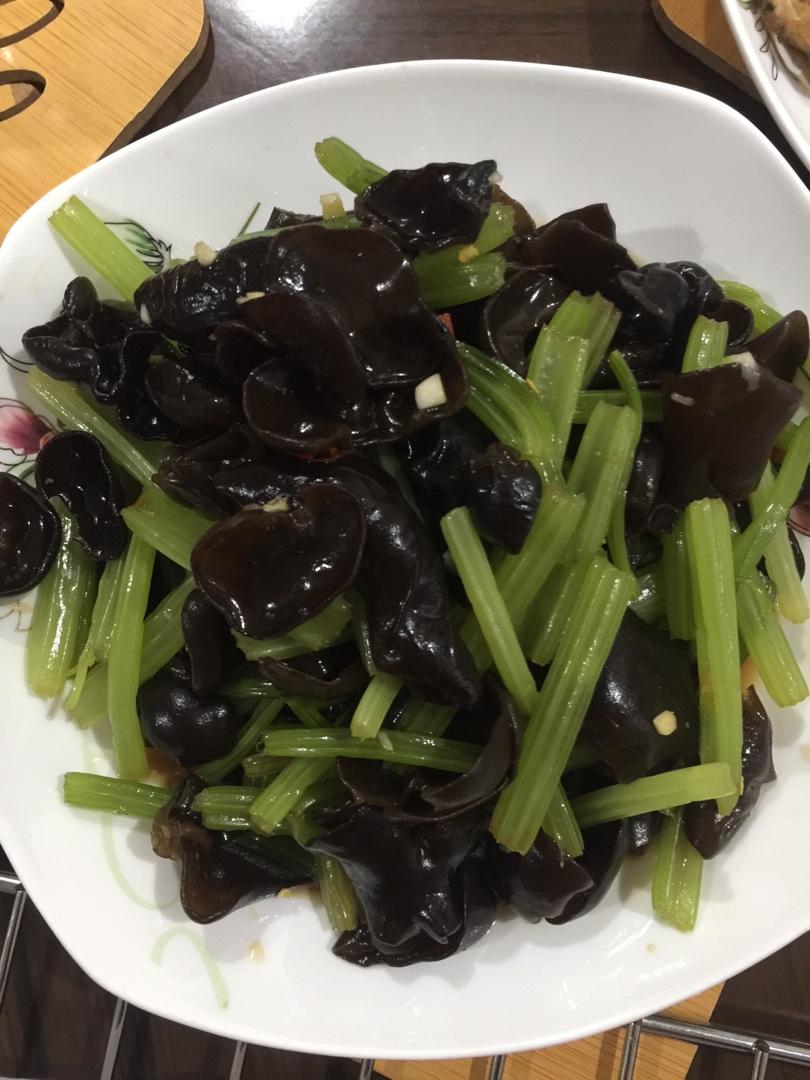 凉拌黑木耳