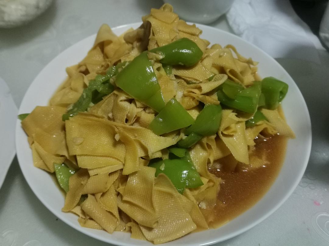 不用厨艺的尖椒干豆腐