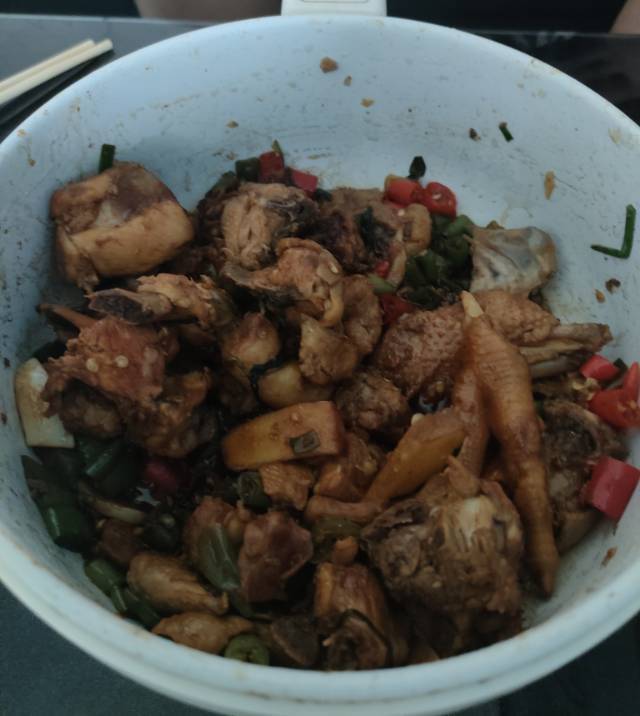 青红椒爆炒鸡块(米饭杀手)