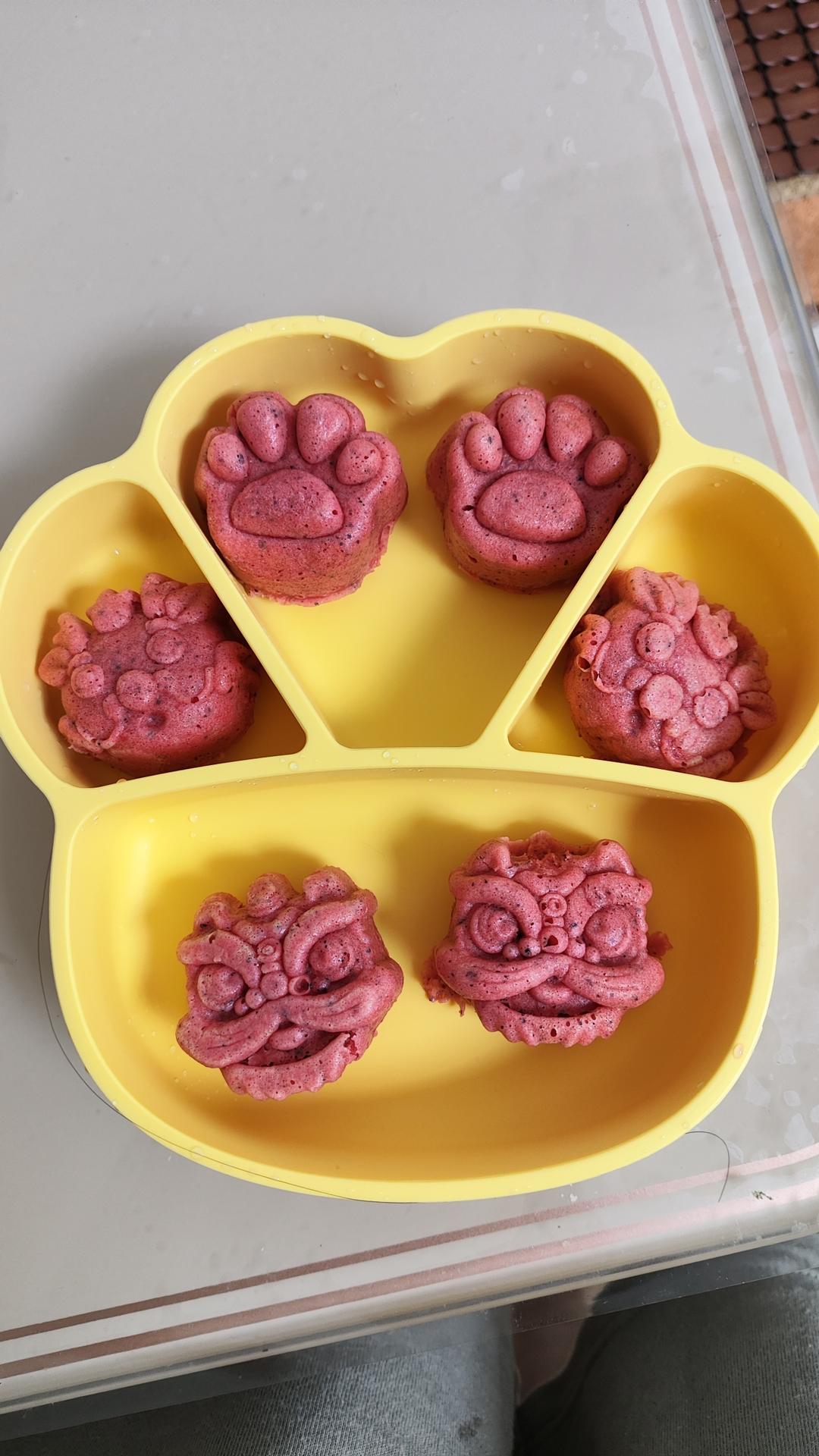 香蕉蒸糕/火龙果/玉米/苹果/雪梨